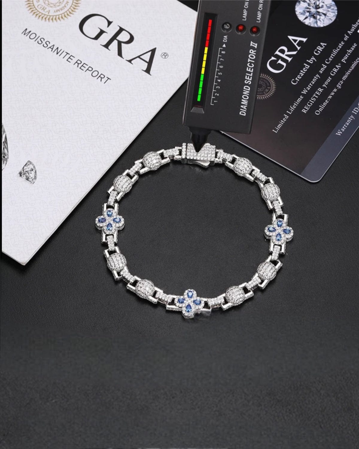 Bracelet Moissanite Blue Clover Link Bracelet - White gold