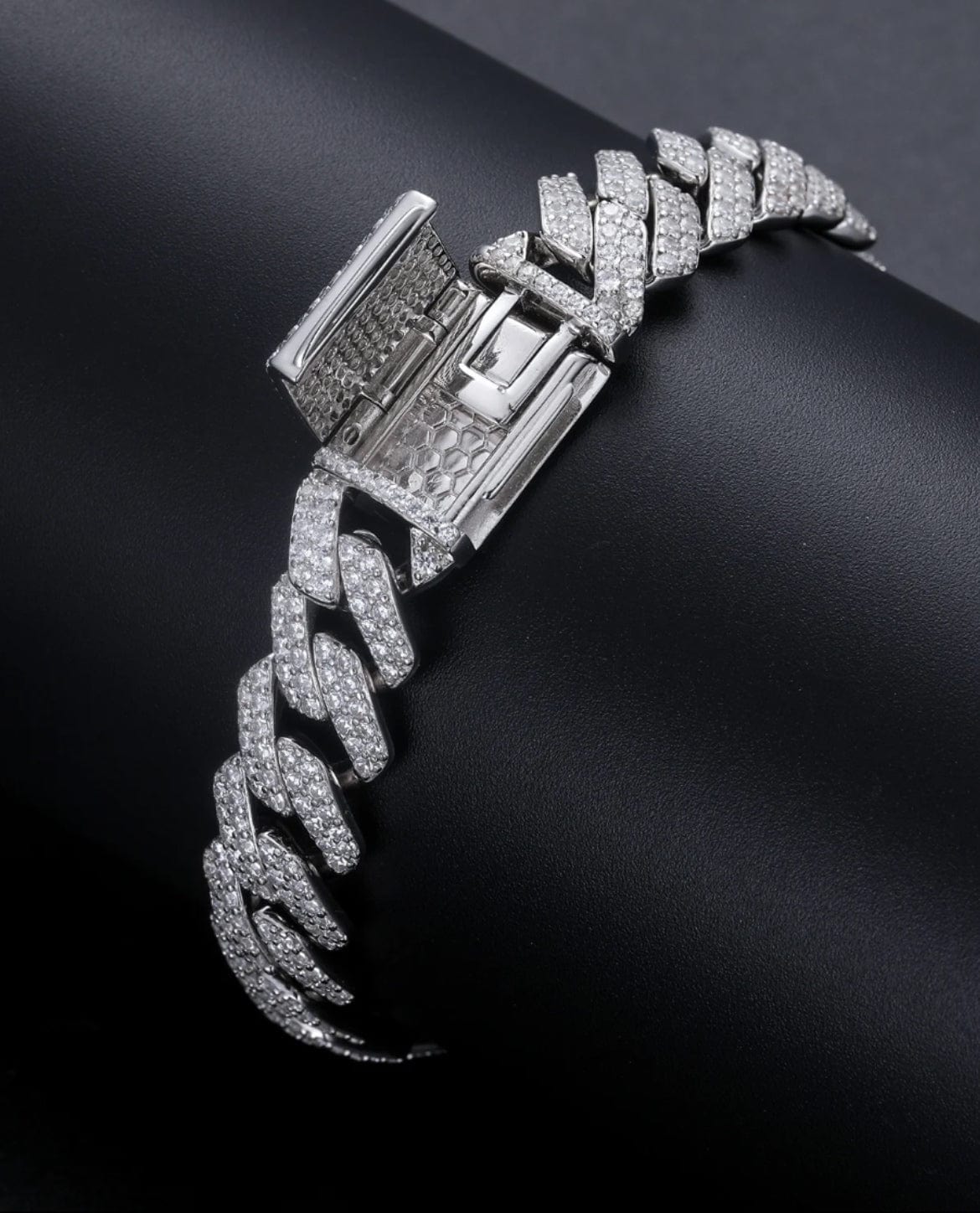 Bracelet (Kopie) 12 MM Straight Edge Cuban Link Bracelet - White Gold