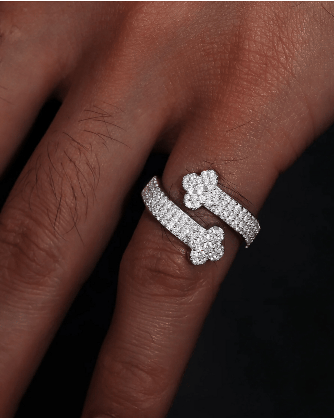 Moissanite Hugging Clover Ring - White Gold – The Jeweller Plug